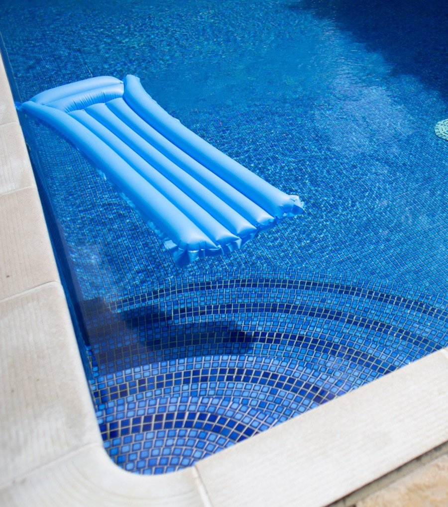 pool-900x1019